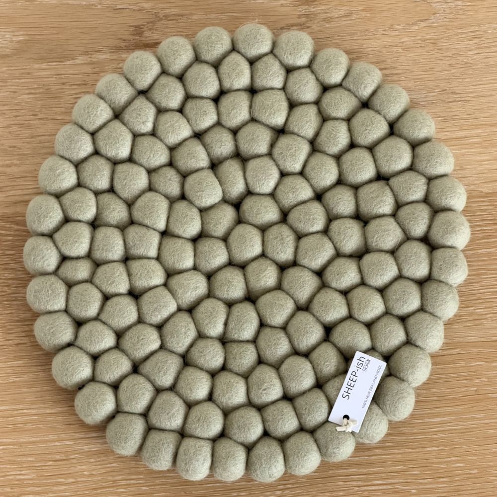 Felt Ball Pot Stand