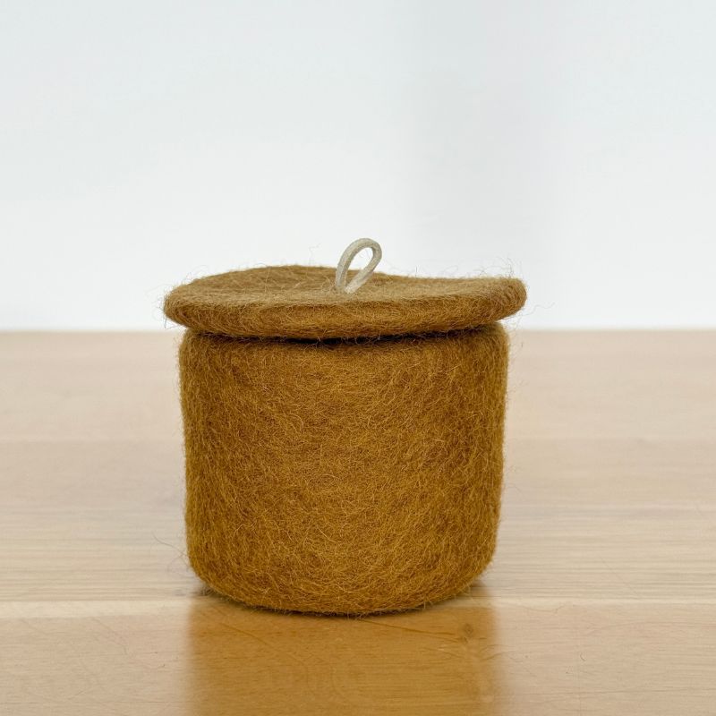 Pot with lid