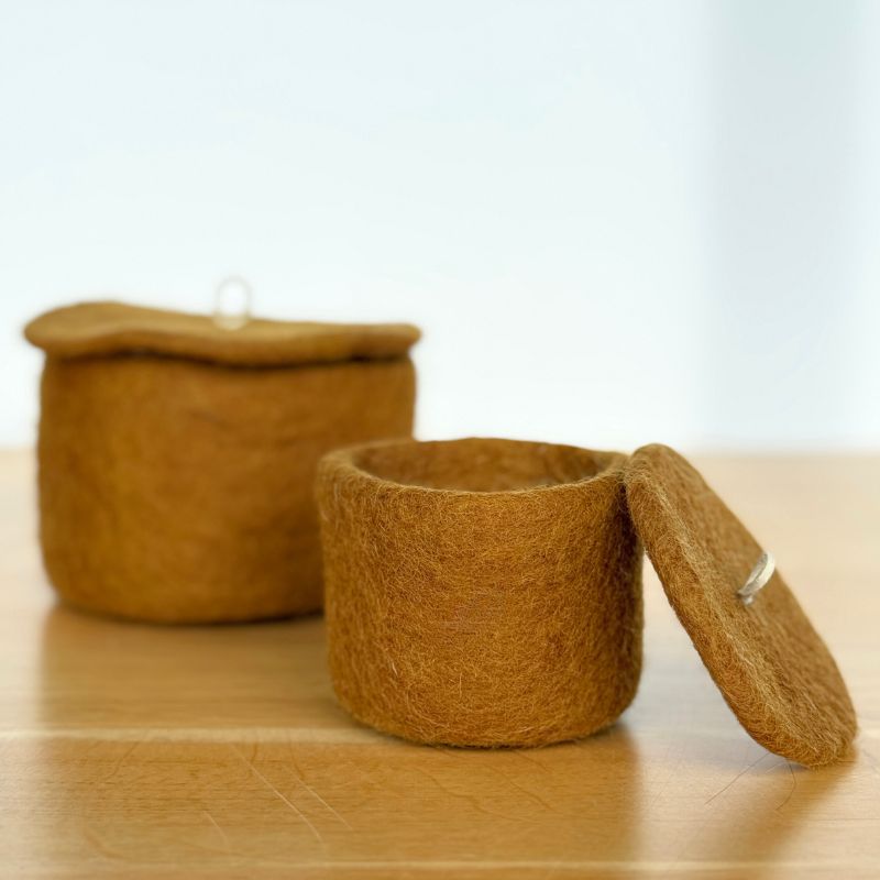Pot with lid