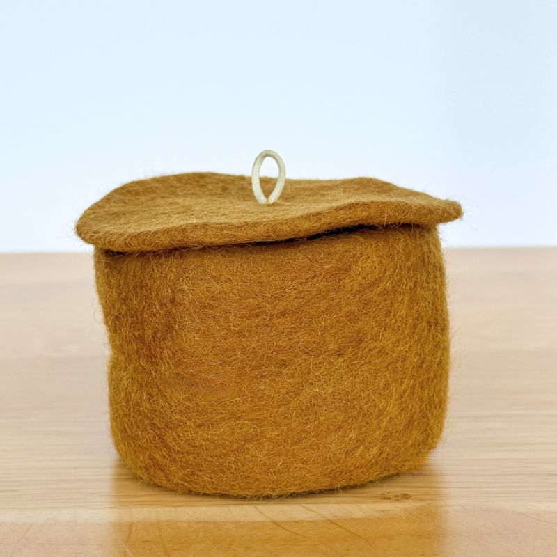 Pot with lid